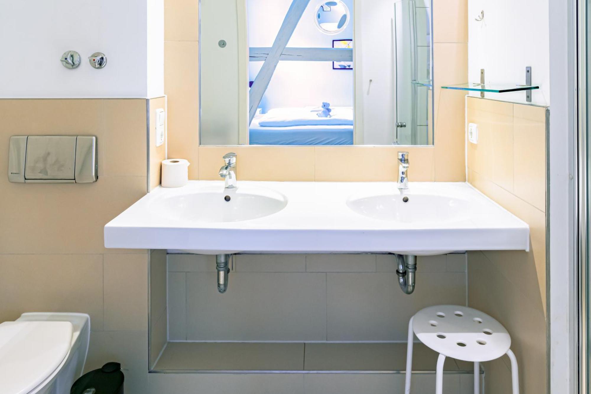 Cblue Apartmenthaus Captain Hook Rostock